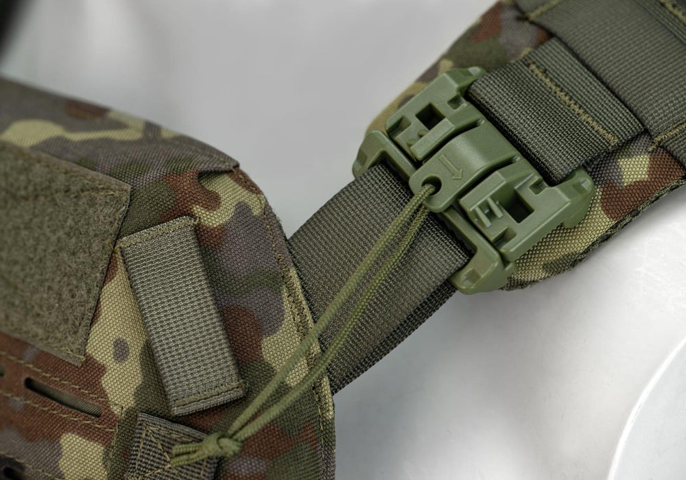 Invader Gear Reaper QRB Plate Carrier - Flecktarn